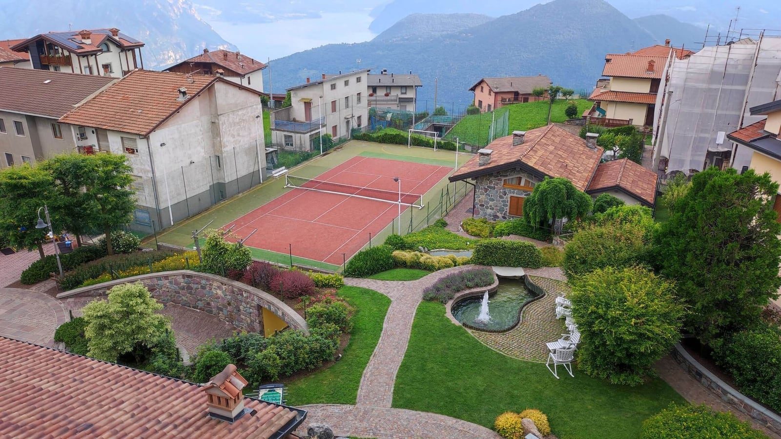Court de tennis de l'Hotel Miralago pour séjours actifs