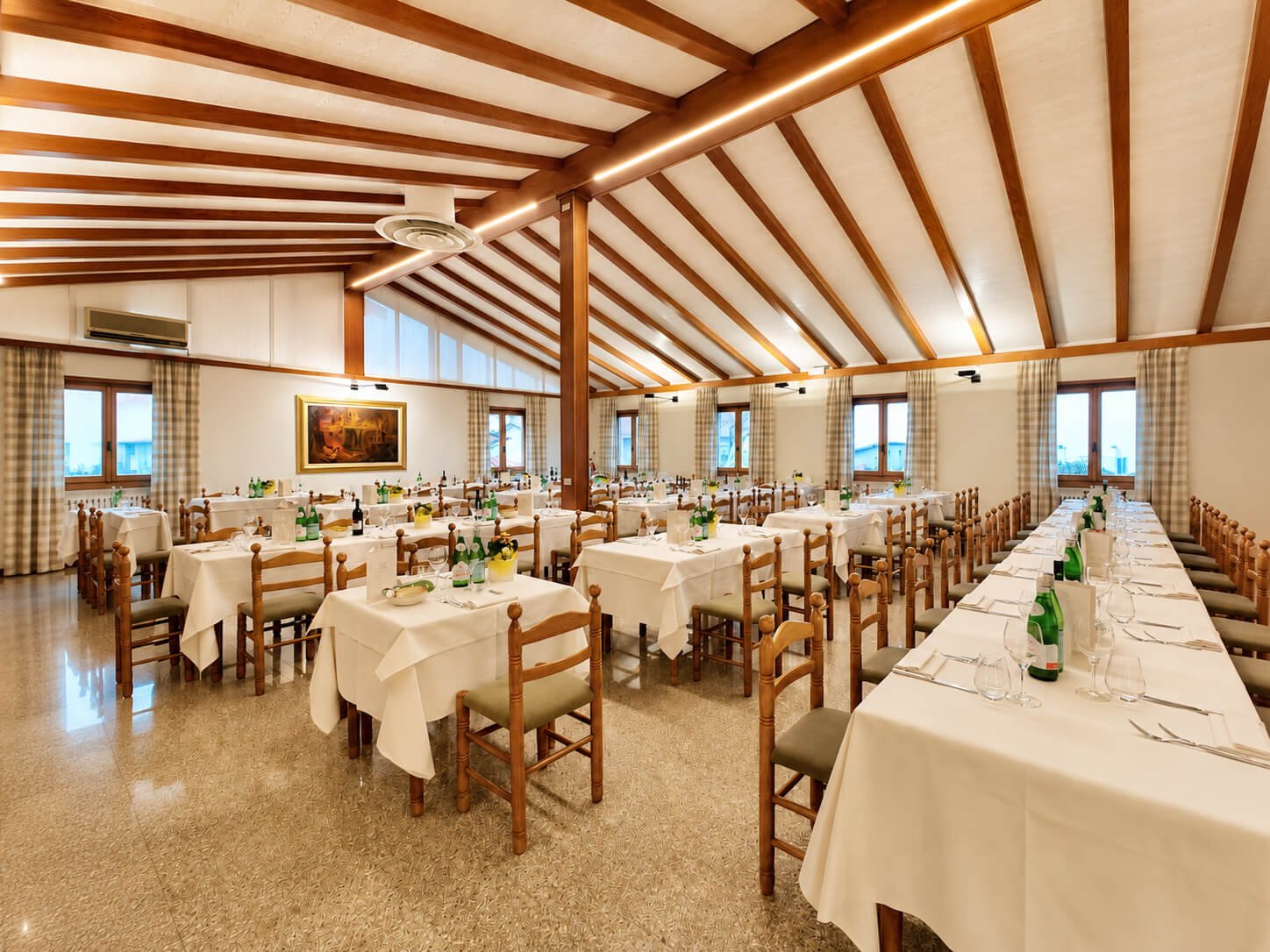 Breakfast buffet and dining room at Miralago